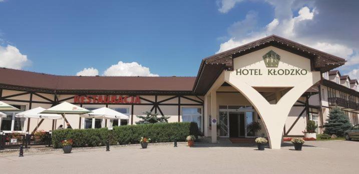 Hotel Metro Kłodzko Esterno foto