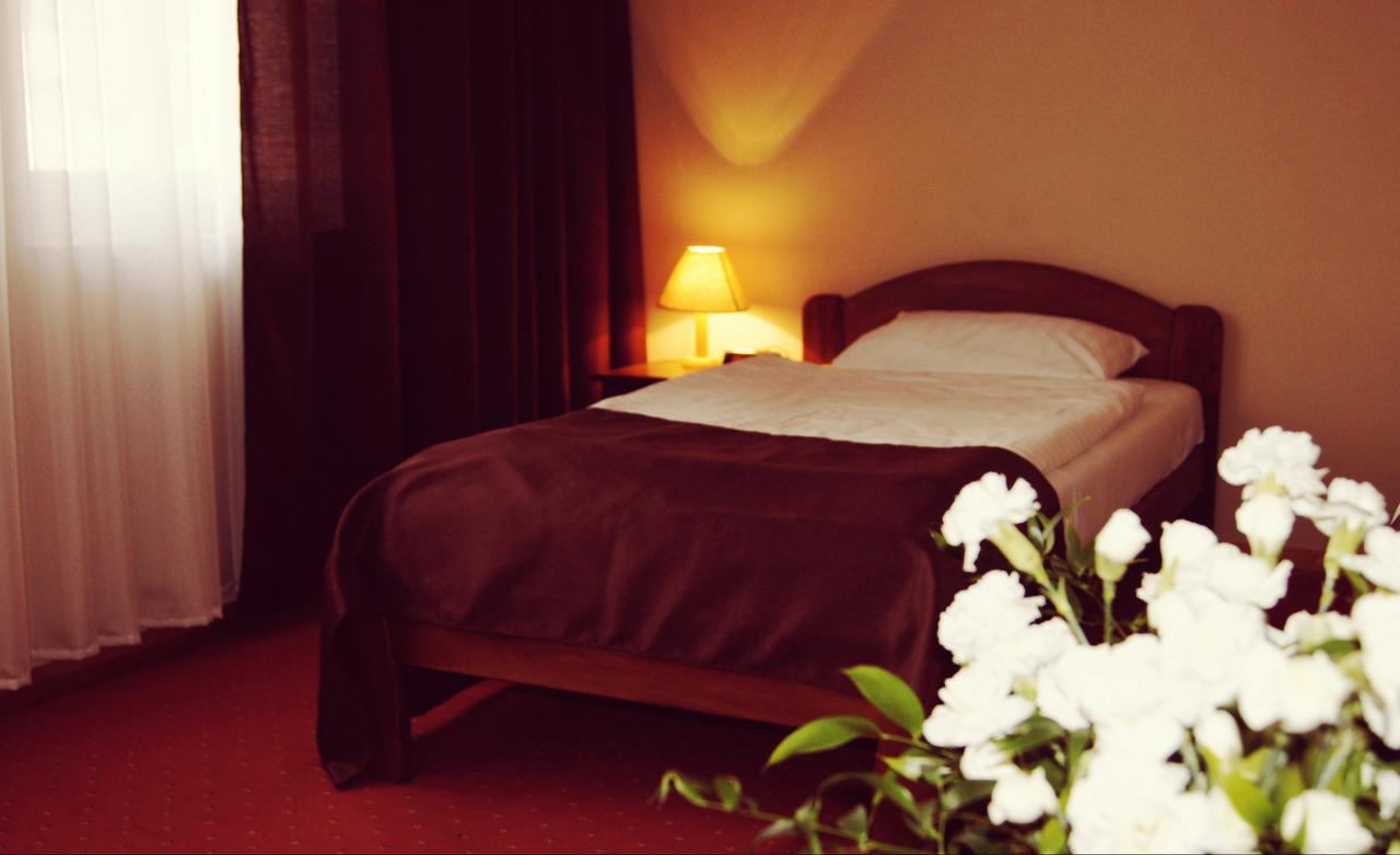 Hotel Metro Kłodzko Esterno foto