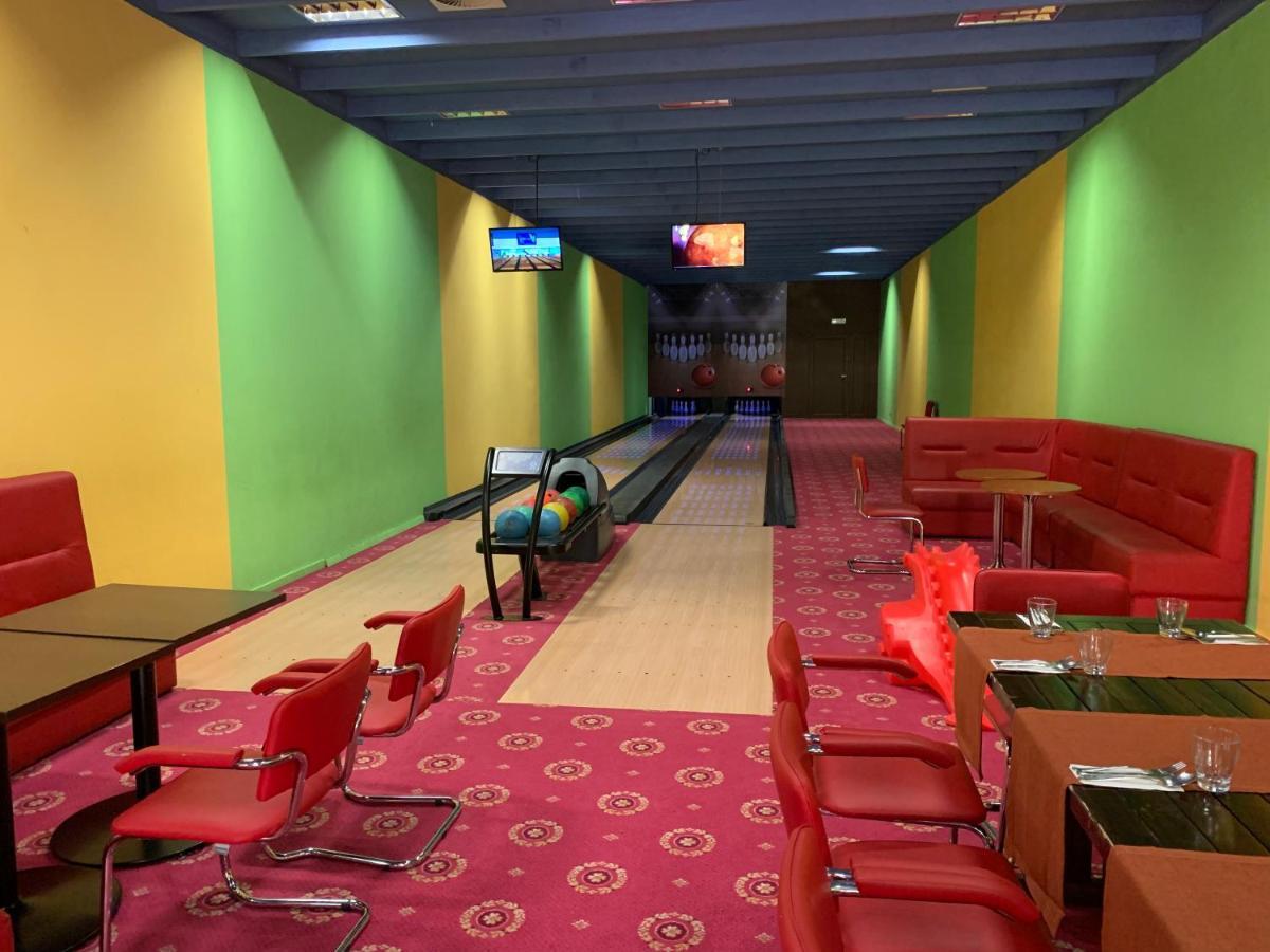 Hotel Metro Kłodzko Esterno foto